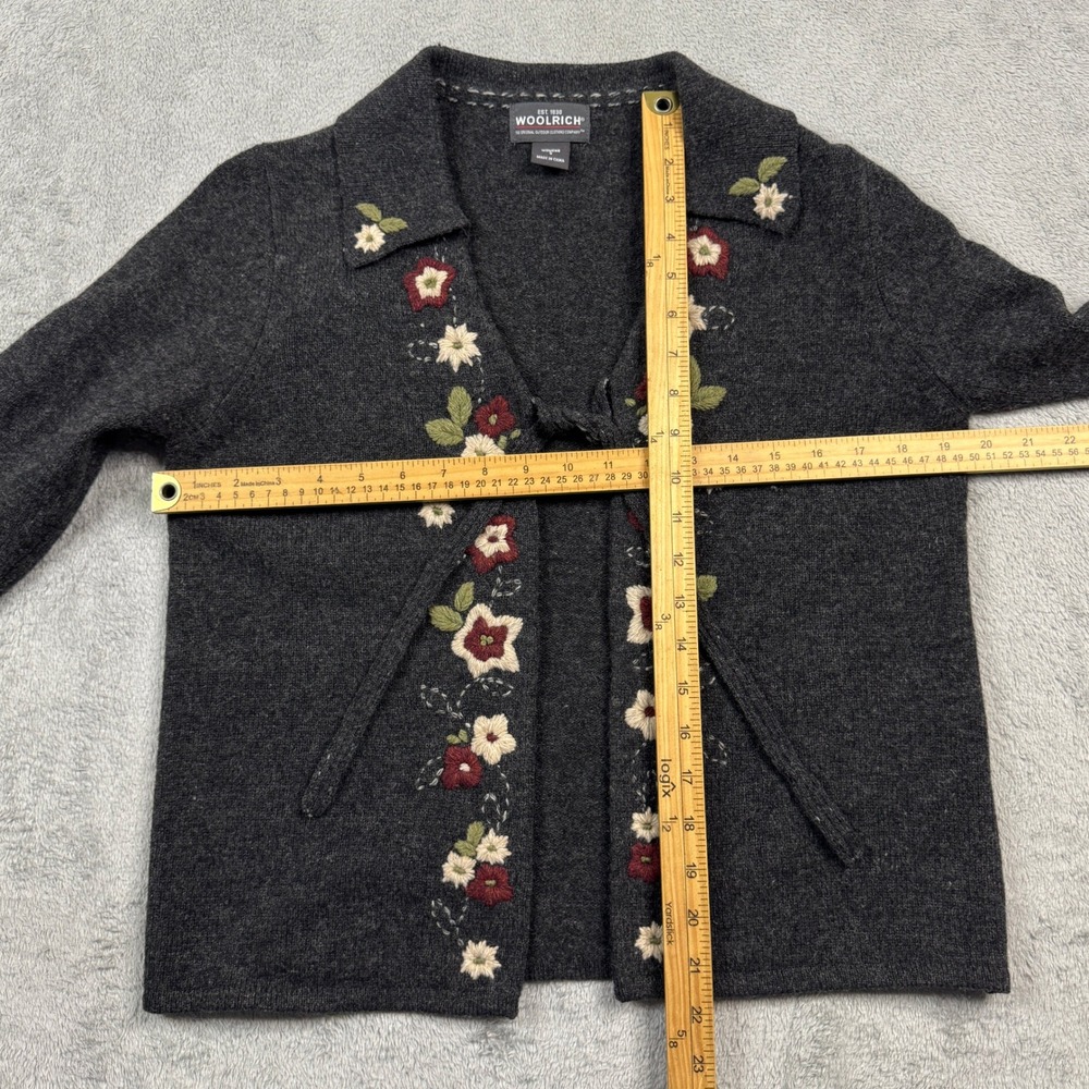 Woolrich Lambswool Floral Embroidered Cardigan Sweater Onyx Heather Gray Small - Picture 10 of 15